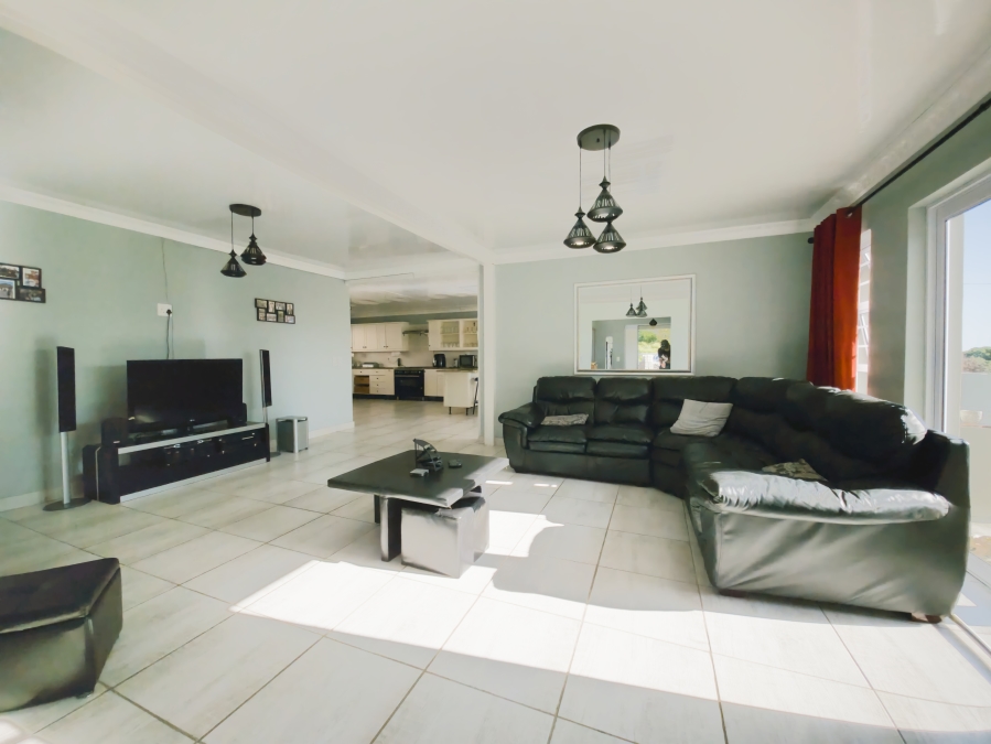 5 Bedroom Property for Sale in Hawston Western Cape